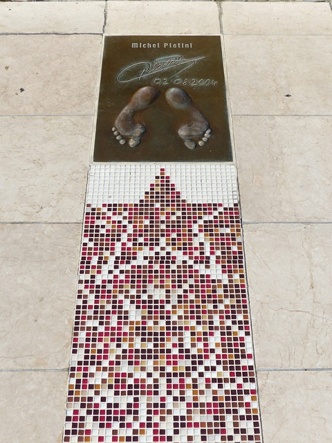 而错失了职 而错失了职